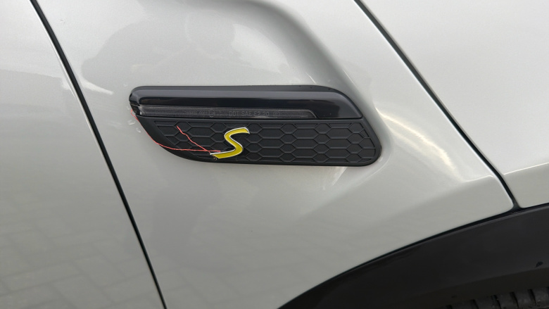 MINI Hatchback 135kW Cooper S Level 2 33kWh 3dr Auto Electric Hatchback